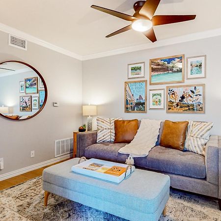 A Painting Of Austin Apartamento Exterior foto